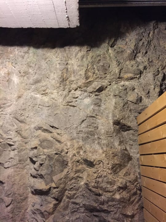 Balkon mitten im Felsen Garda Hotel Forte Charme