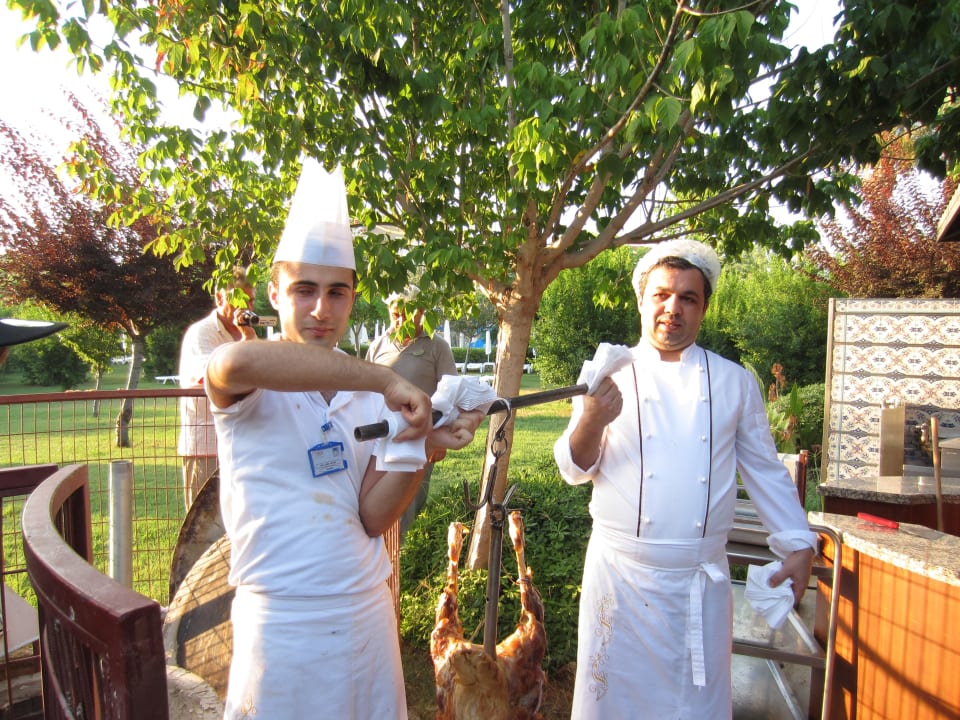 Lamm aus dem Erdofen Trendy Aspendos Beach Hotel