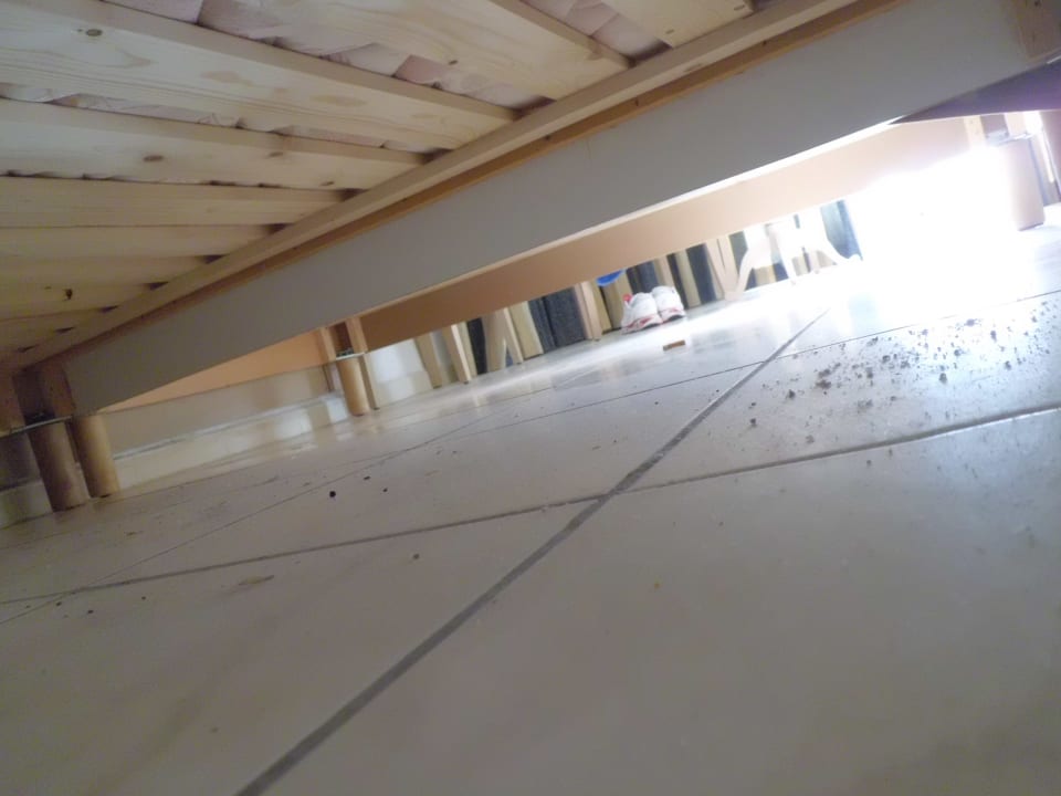 Unterm Bett... NICHT lecker!!! Hotel El Mouradi Mahdia