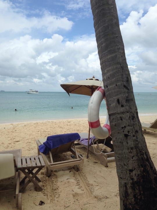 Unsere Liegen am Strand Cape Panwa Hotel
