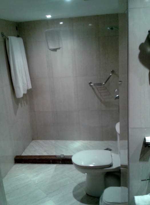 Toilette mit Dusche SUNRISE Holidays Resort (Adults Only)