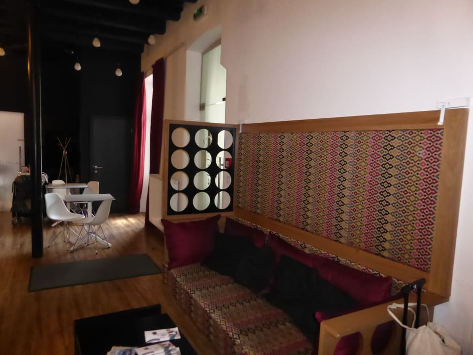 Lobby Hostel Art Like