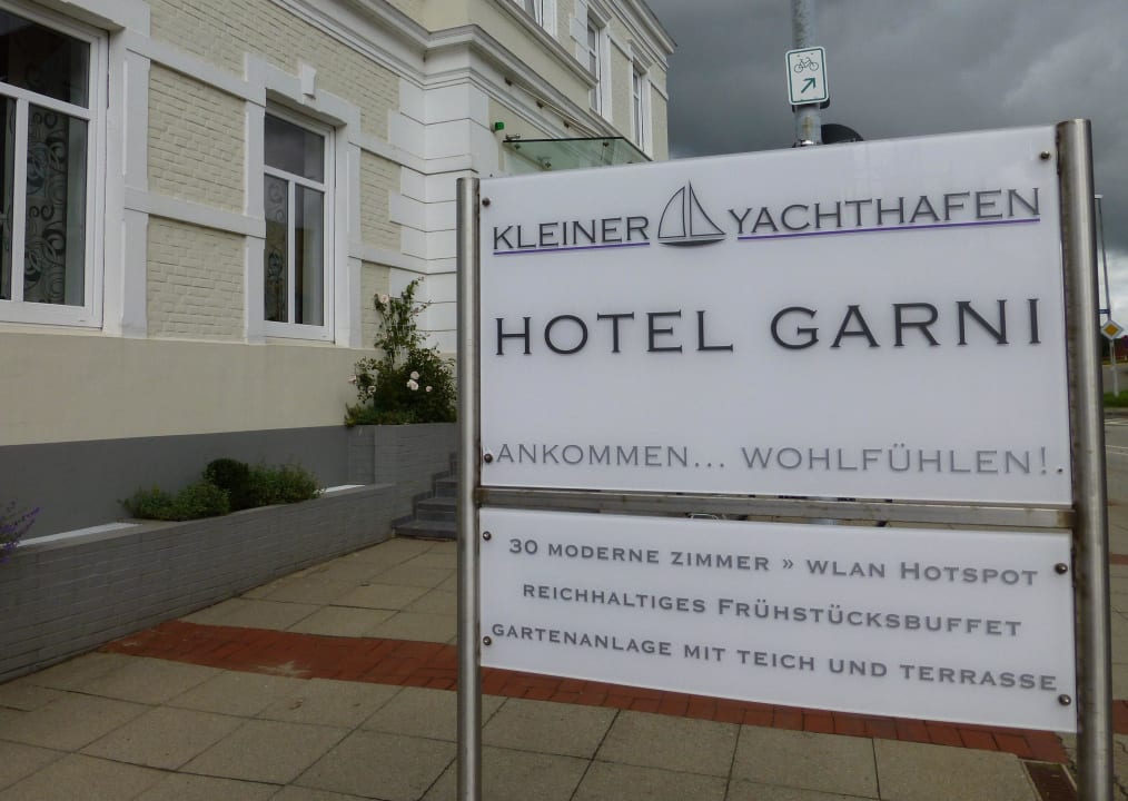 Außenansicht Hotel Kleiner Yachthafen