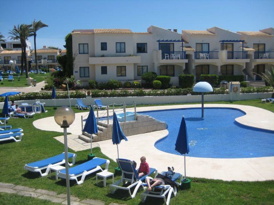 Kinderpool mit 700er Wohnblock Parque Nereida Suites Hotel