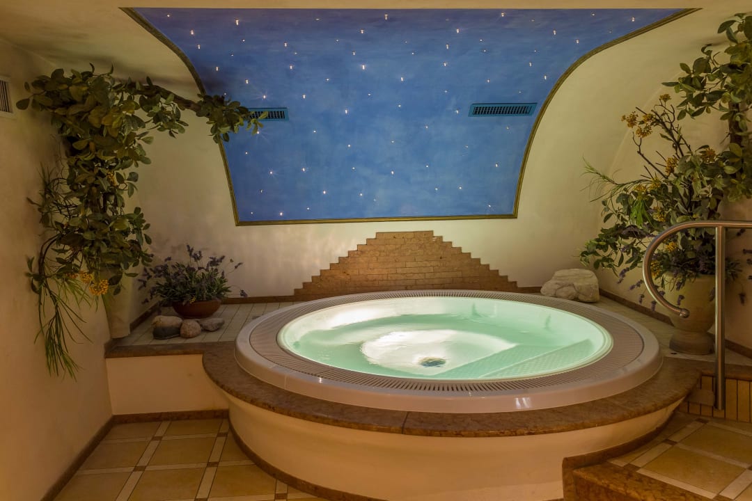 Pool Hotel Martinshof