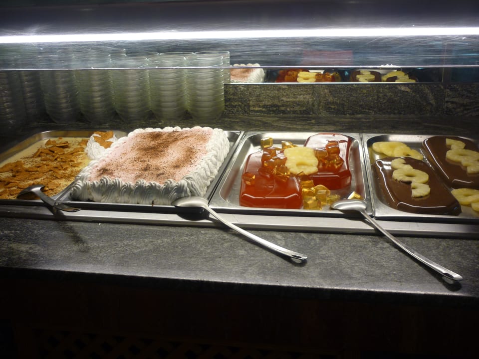 Kuchen und ähnliches HL Miraflor Suites Hotel