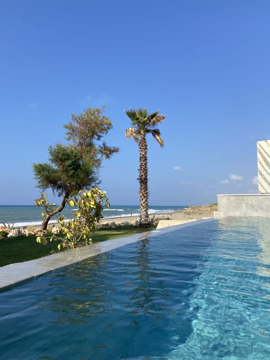 Pool AMIRA Luxury Resort  Adults Only