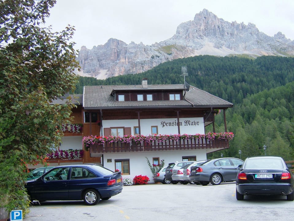 Hoel von vorne Hotel Mayr