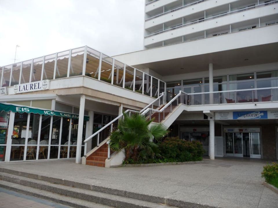 Hoteleingang von Strand Hipotels Don Juan