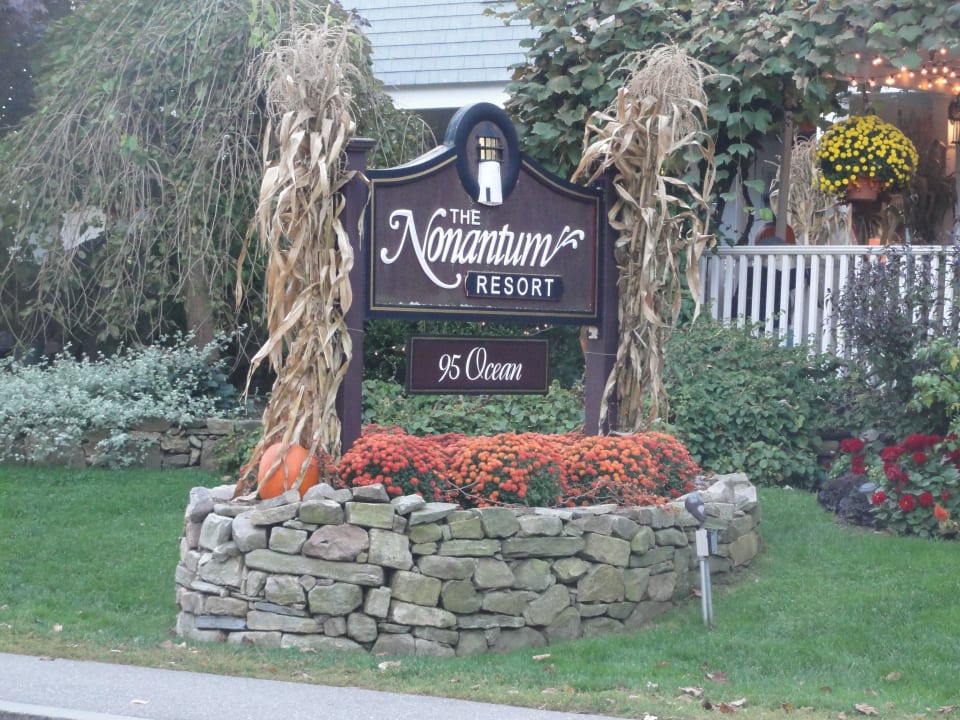 Schild Noantum Resort Hotel The Nonantum Resort