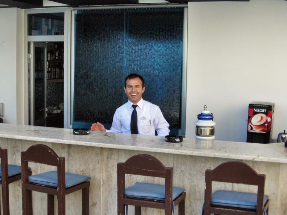 Servierte deutsches Wasser! (Bier) Blue Diamond Alya