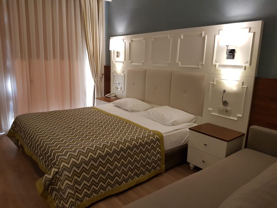 Zimmer Well Palace Side