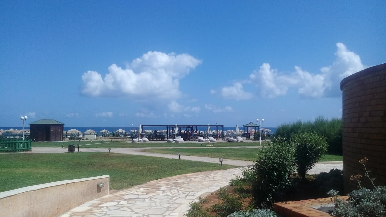 Gartenanlage Bella Beach Hotel