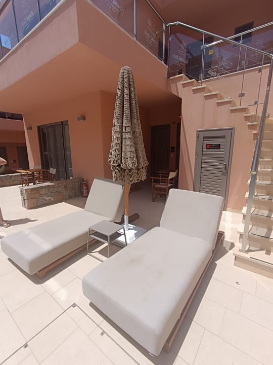 Pool High Beach Resort