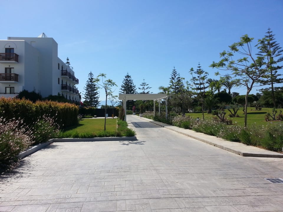 Gartenanlage TUI BLUE Oceanis Beach and Spa Resort