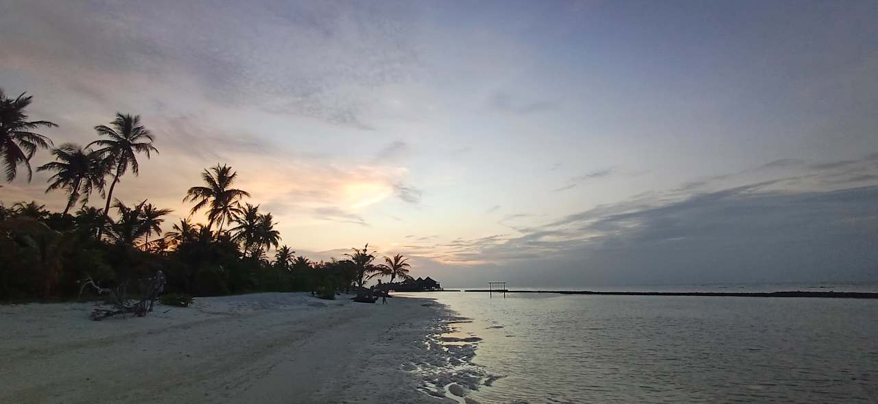 Strand Kuredu Island Resort & Spa