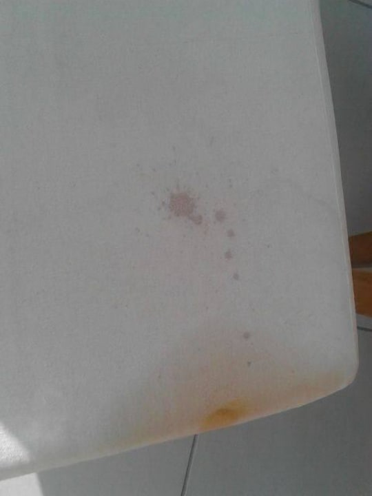 Verschmutzte Sitzgelegenheiten Jaz Aquaviva