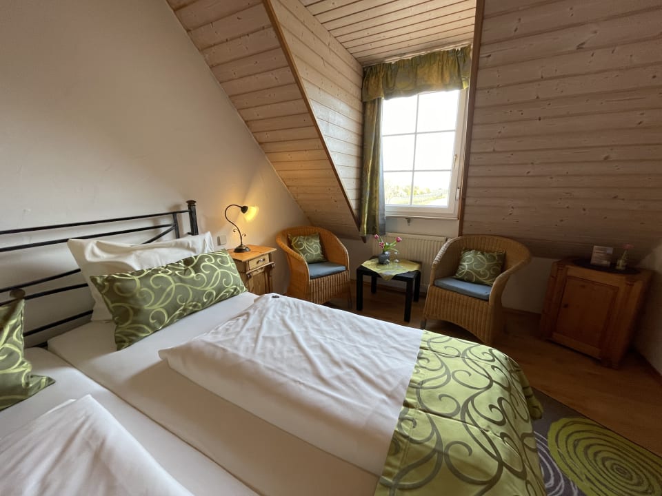 Zimmer Wein-gut-Hotel Landhaus Christmann
