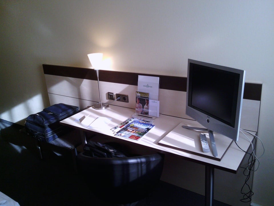 Schreibtisch ACHAT Hotel Regensburg im Park