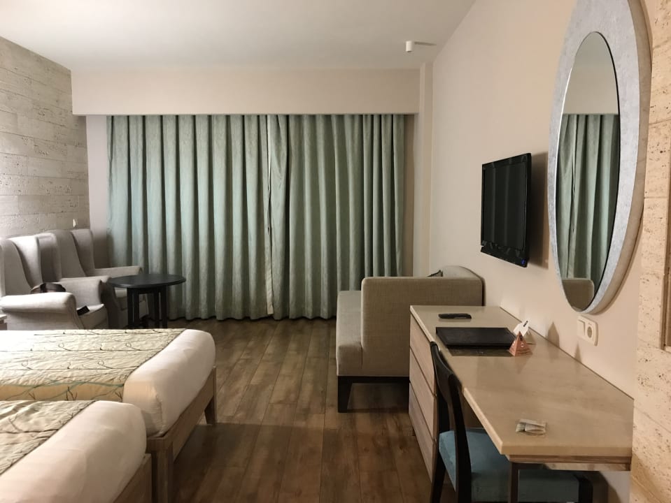 Zimmer Melas Resort Hotel