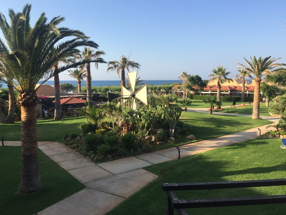 Gartenanlage Anissa Beach & Village