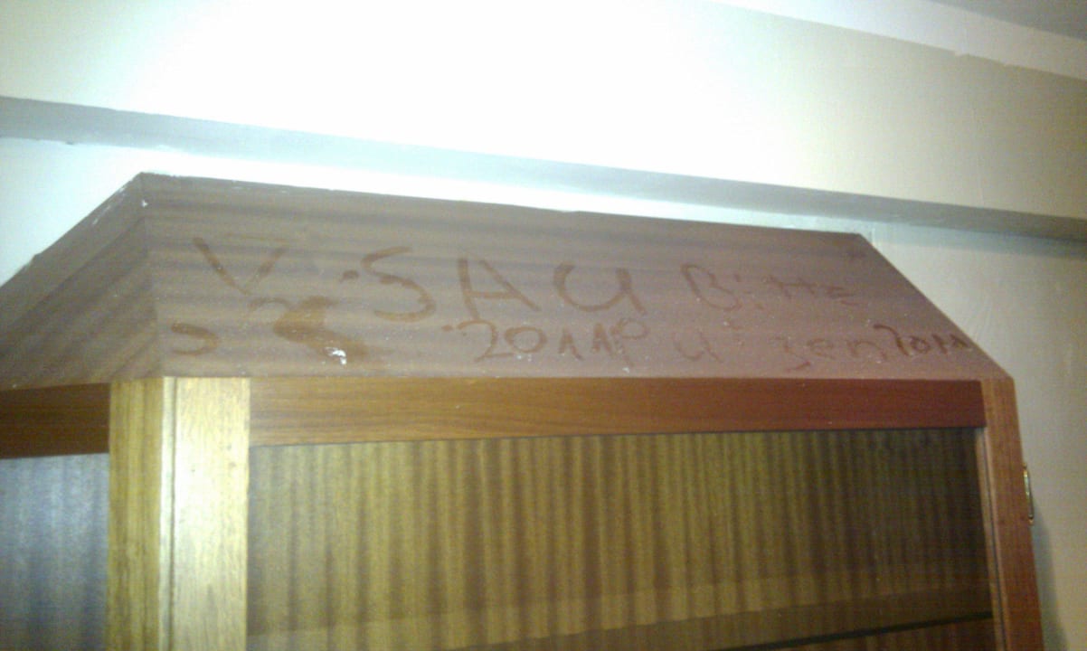 Im Flur wurde seit Ewigkeiten nicht geputzt Hotel Rahlstedter Hof