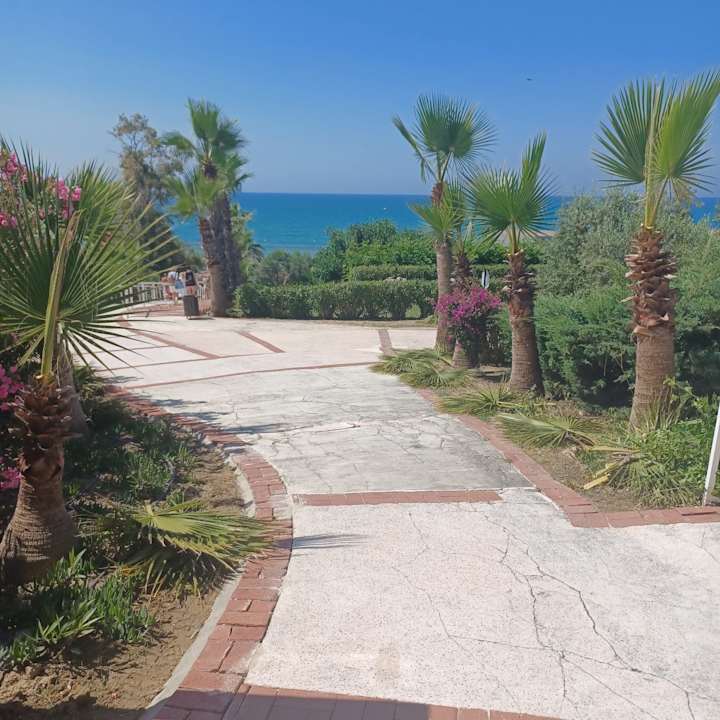 Strand Alba Resort Hotel