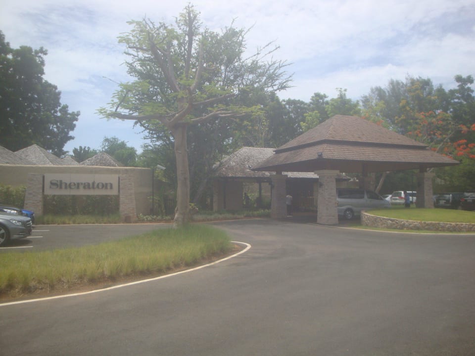 Hotelanfahrt Sheraton Hua Hin Pranburi Villas