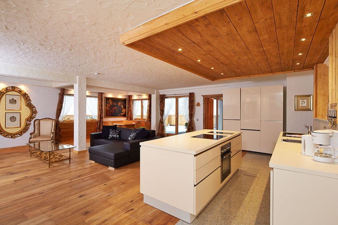 Offene Küche & Wohnzimmer Alpenresidenz Tirolia