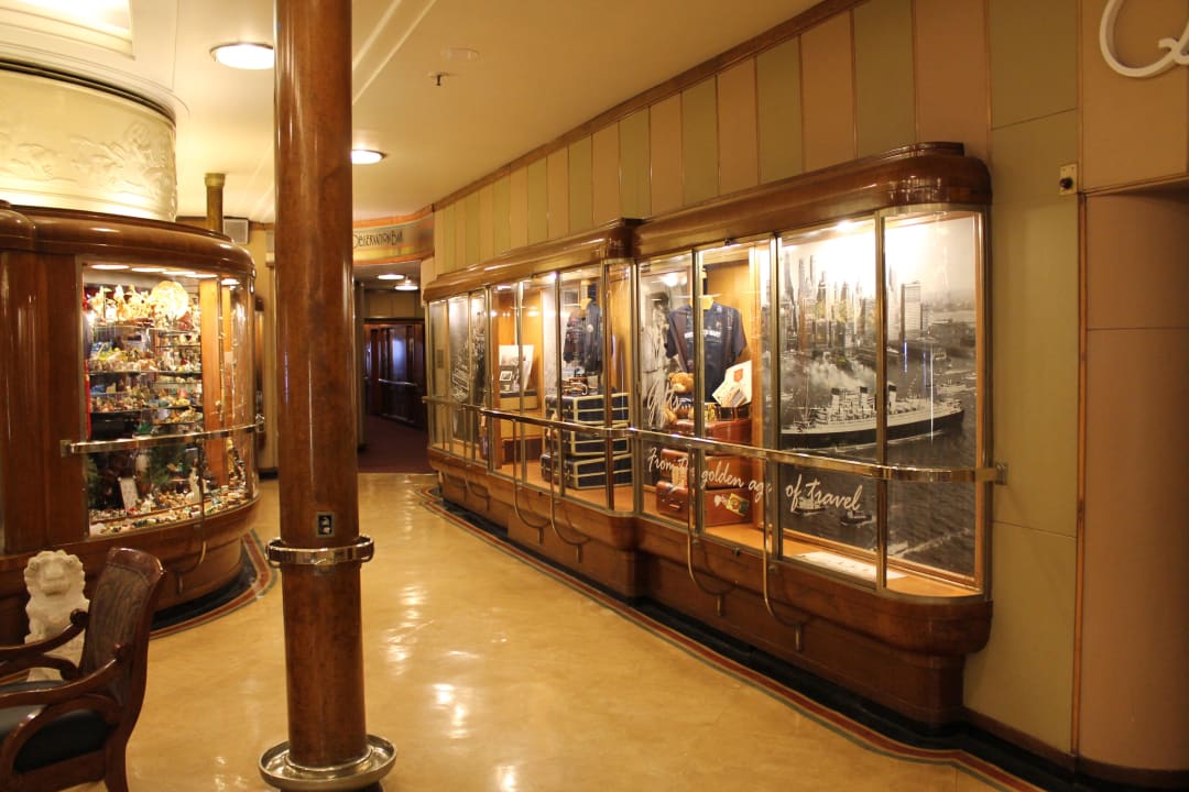 Einkaufsstrasse The Queen Mary