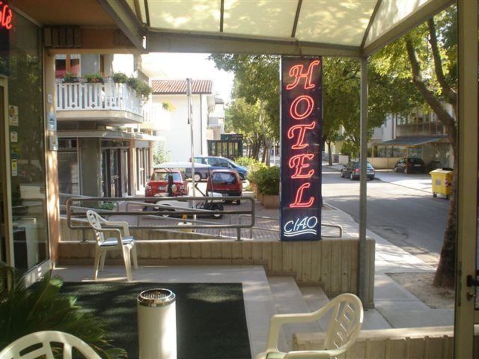 Entrata / Eingang Hotel Ciao