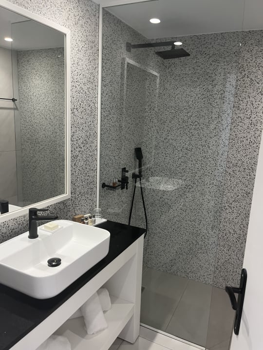 Zimmer Dimitra Beach Hotel & Suites