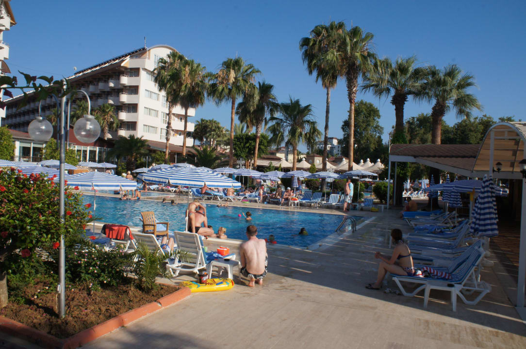 Bazén Alaiye Resort & Spa