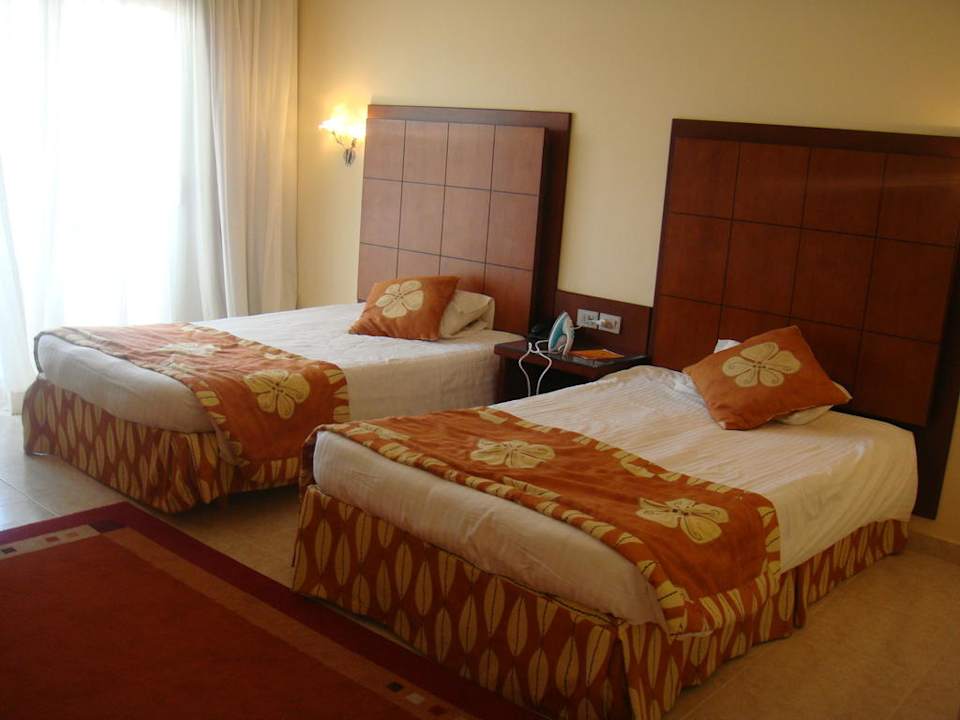 Наш номер Hotel Tropicana Azure Club