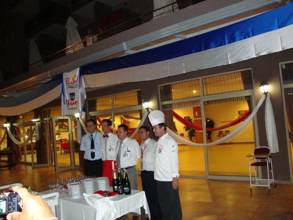 A la Carte Überraschungstorte Hane Family Resort