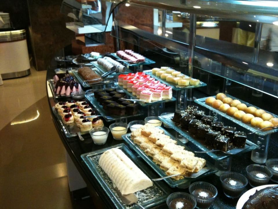 Nachspeisenbuffet Hotel Grand Okan