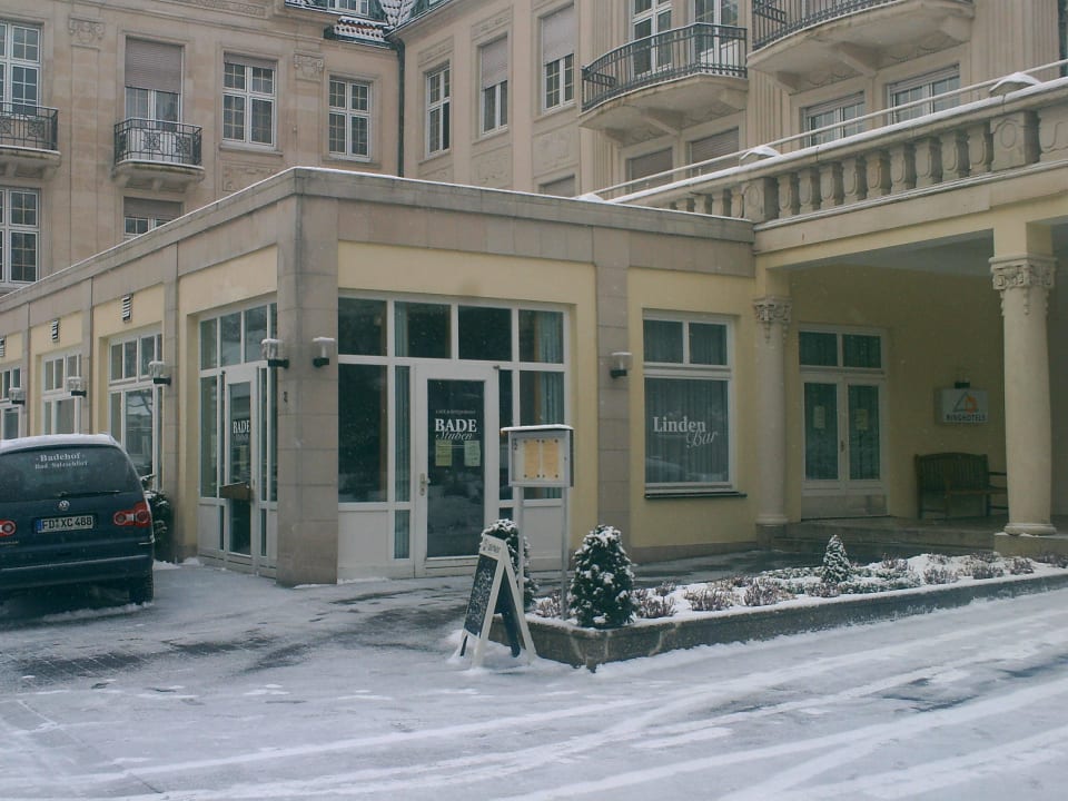 Restauranteingang Hotel Badehof