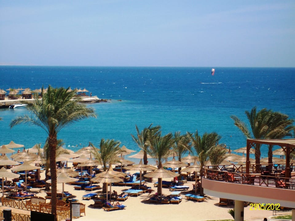 Vom Balkon im 4.Stock Haupthaus Beach Albatros Resort