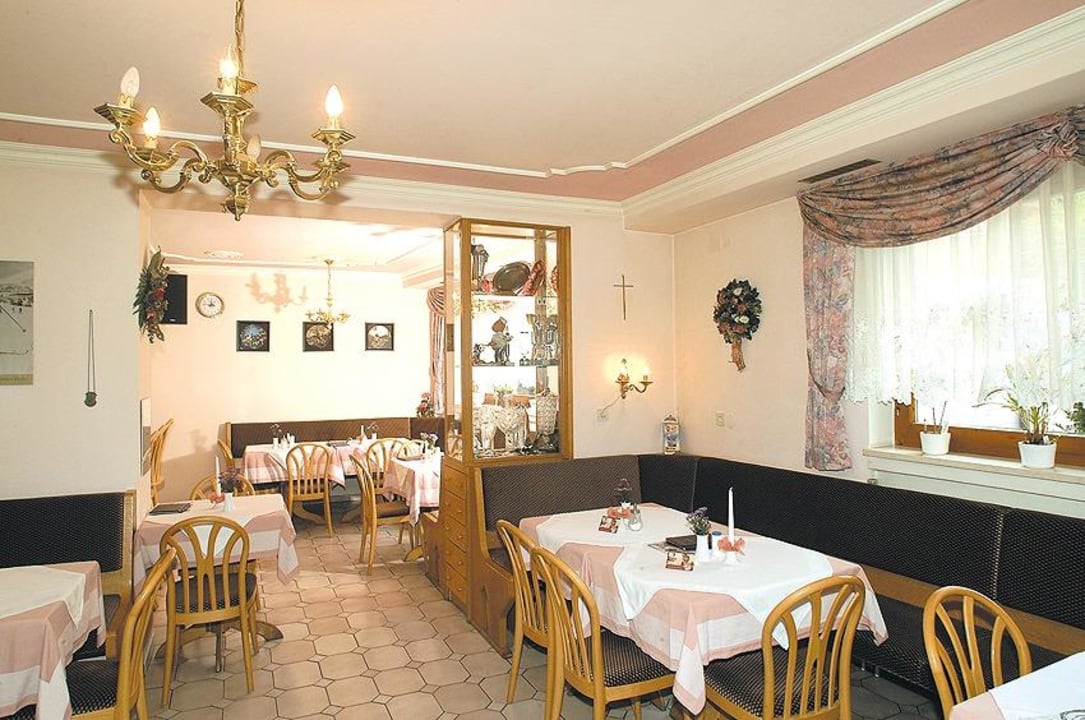 Cafe Pension Schrötter