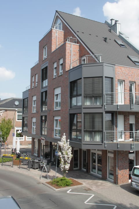 Außenansicht Hotel in Baesweiler