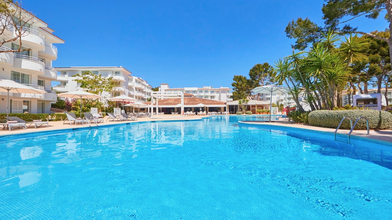Pool Apartamentos Prinsotel Pineda