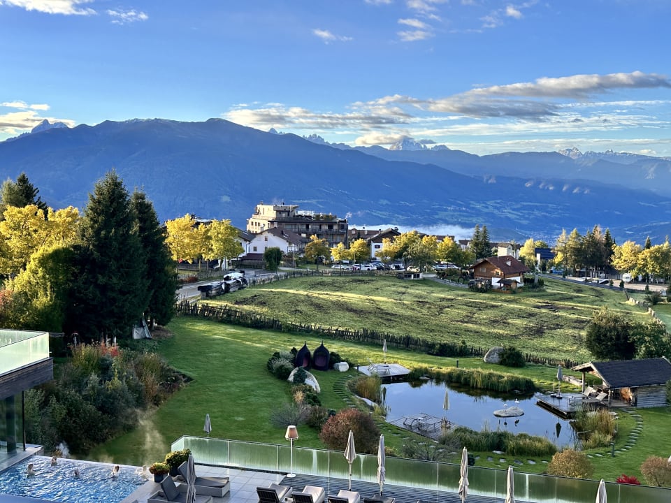 Ausblick SONNENBERG | Panorama Dolomites Wellbeing