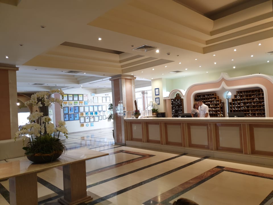 Lobby Hotel Kalithea Horizon Royal