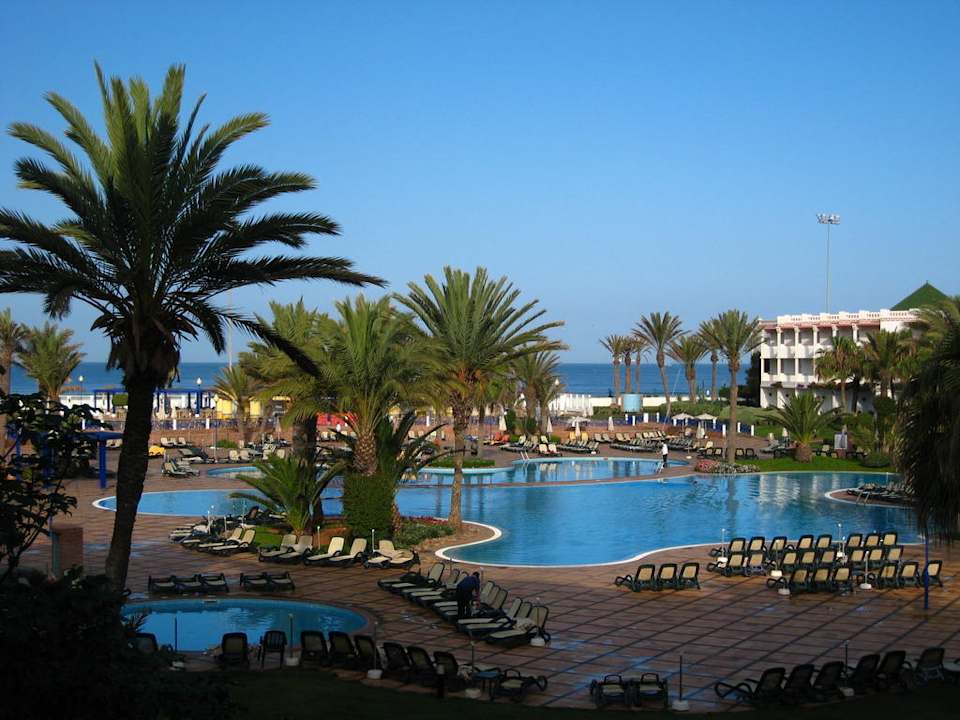 Poolanlage Iberostar Waves Founty Beach