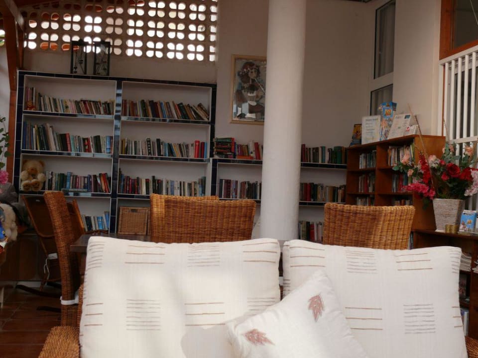 Bibliothek Marina Playa Suite Hotel