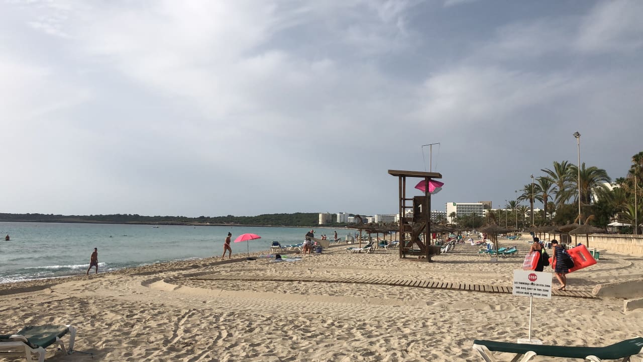 Strand R2 Veronica Beach Hotel