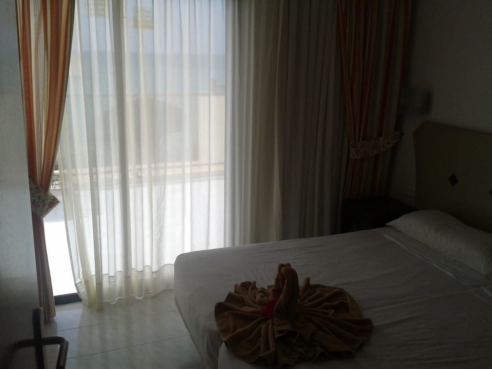Schlafzimmer SBH Hotel Taro Beach