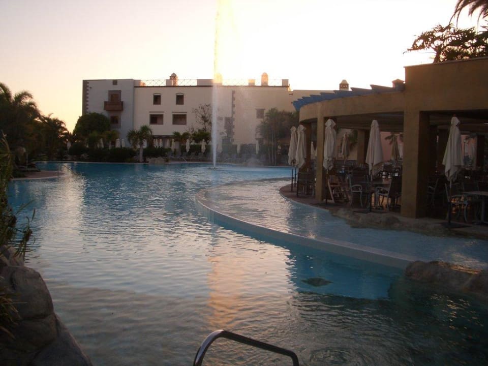 Pool mit Mittagsrestaurant Lopesan Villa del Conde Resort & Thalasso