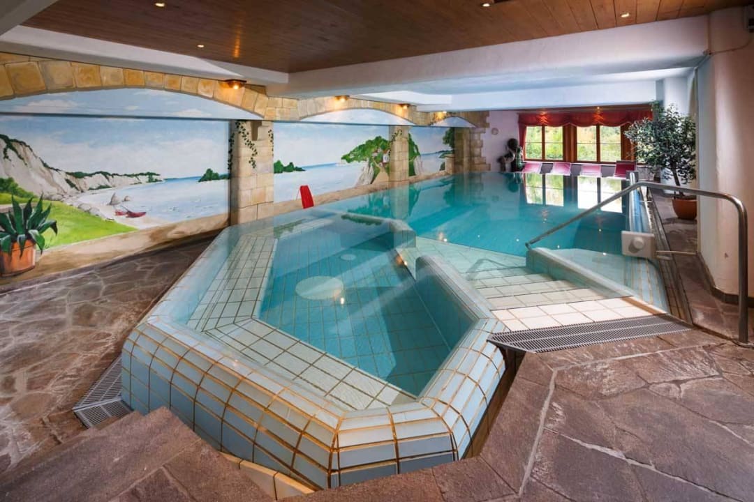 Hallenschwimmbad im Hotel Ringhotel Nebelhornblick