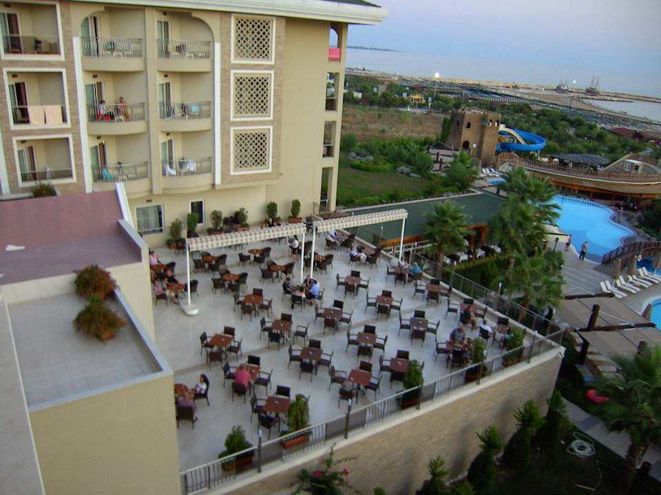 Terrasse zur Lobbybar Adalya Resort & Spa - Adults Only